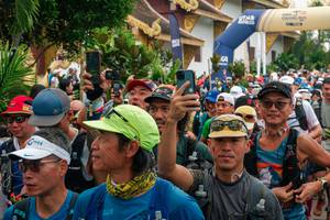 BIB: 
                            <button type="button" onclick="openModal(26906827)" class="btn btn-primary btn-sm float-right btn-popup" data-toggle="modal" data-target=".modal-high-quality">
                        <i class="fas fa-shopping-cart"></i> Add to Cart
                    </button>
                                            <button type="button" onclick="isThisMe(26906827, true)" class="btn btn-success btn-sm float-right btn-popup btn-isme hidden" data-toggle="tooltip" data-placement="bottom" title="นี่คือรูปของคุณใช่ไหม คลิกที่นี่เพื่อเอาเข้าอัลบั้ม">
                        <i class="fas fa-plus"></i> Add to album
                    </button>
                    <button type="button" onclick="isThisMe(26906827, false)" class="btn btn-warning btn-sm float-right btn-popup btn-isnotme hidden">
                        <i class="fas fa-ban"></i> Remove from album
                    </button>